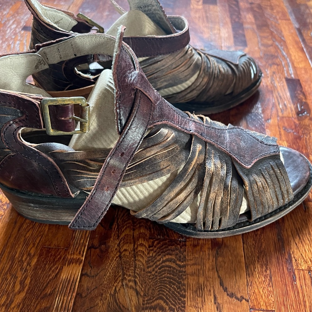 Freebird by Steven Rustic Leather Sandals - Picture 2 of 6